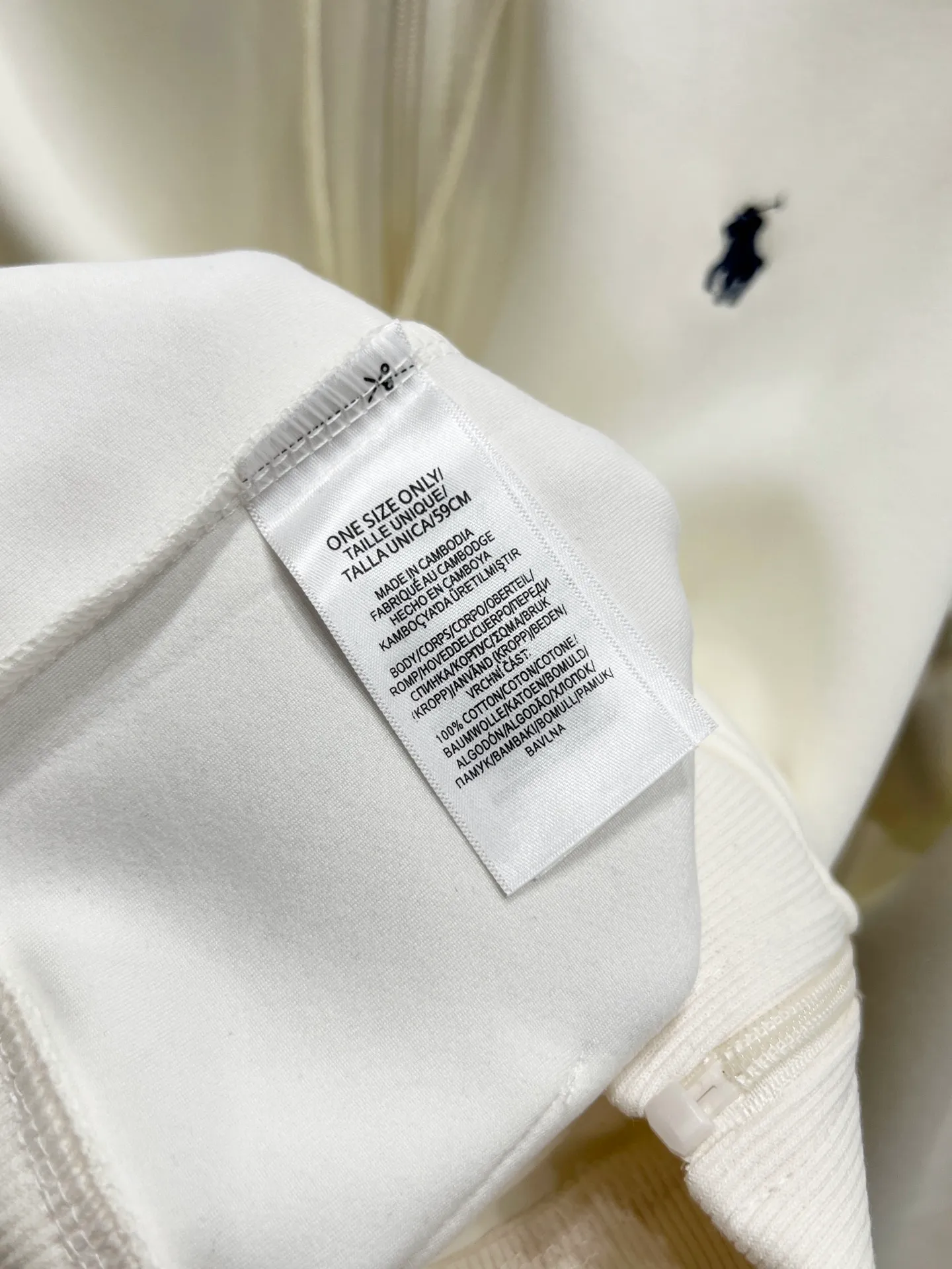 P230 Style number: T65 pure cotton zipper sweatshirt, milky white, black, navy blue, gray, four colors Size: M-90-110kg L-110-130kg XL-130-150kg 2XL-150-170kg Color: milky white